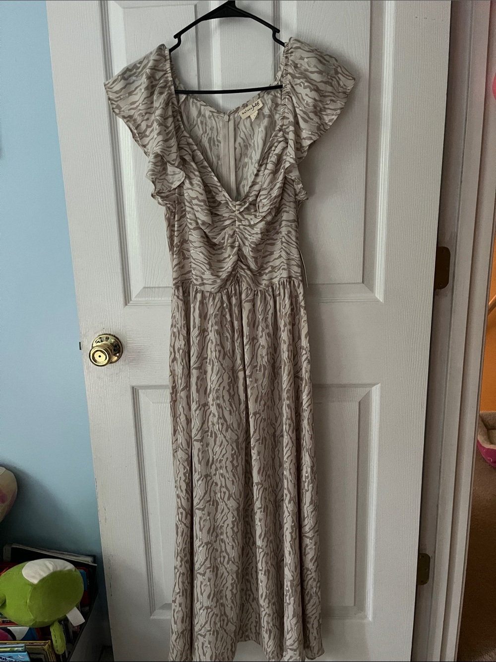 Maison Jules Neutral Patterned Maxi Dress with Flutter Sleeves